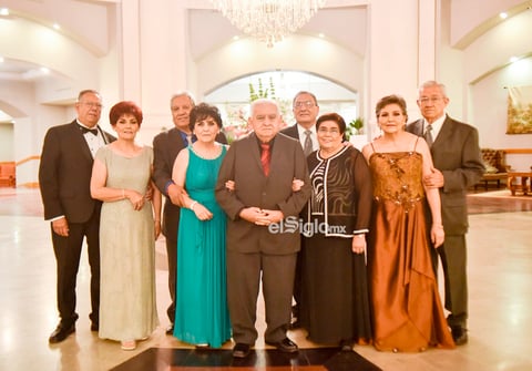 Antonio, Irma, Rafael, Elvira, Jorge, Olga, Mario, Silvia, Enrique y Fer.