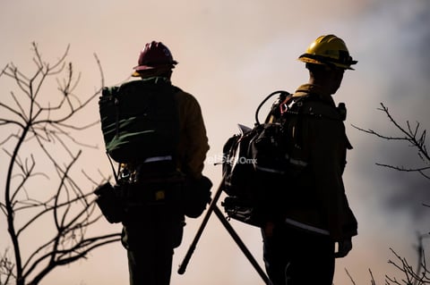 Casi 156,000 personas permanecen fuera de sus domicilios en el condado de Sonoma.