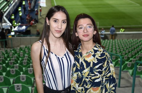 30102019 EN EL ESTADIO.  Sabrina Alba y Paola Galindo.