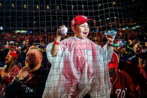 Washington Nationals fans watch MLB game seven in Washington


Washington (United States), 31/10/2019.- Washington Nationals baseball fans react as they watch a broadcast of their team defeating the Houston Astros during the series deciding game seven of the Major League Baseball World Series 2019 on a giant screen at the Nationals Park in Washington, DC, USA, 30 October 2019. The Nationals defeated the Astros 6-2 to win their first World Series. (Estados Unidos) EFE/EPA/ERIK S. LESSER

DEP Béisbol DISTRICT COLUMBIA WASHINGTON USA BASEBALL MLB WORLD SERIES United States