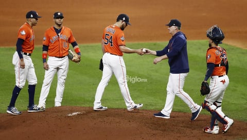 Washington Nationals at Houston Astros


Houston (United States), 31/10/2019.- Houston Astros manager A.J. Hinch (2R) removes pitcher Roberto Osuna (C) from the game in the top of the eighth inning of their MLB 2019 World Series game seven at Minute Maid Park in Houston, Texas, USA, 30 October 2019. The best-of-seven series is tied 3-3 and game seven will decide the series winner. (Estados Unidos) EFE/EPA/LARRY W. SMITH

DEP Béisbol TEXAS HOUSTON USA BASEBALL MLB WORLD SERIES United States