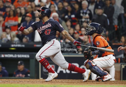 Washington Nationals at Houston Astros


Houston (United States), 31/10/2019.- Washington Nationals batter Howie Kendrick hits a two-run home run against the Houston Astros in the top of the seventh inning of their MLB 2019 World Series game seven at Minute Maid Park in Houston, Texas, USA, 30 October 2019. The best-of-seven series is tied 3-3 and game seven will decide the series winner. (Estados Unidos) EFE/EPA/JOHN G. MABANGLO

DEP Béisbol TEXAS HOUSTON USA BASEBALL MLB WORLD SERIES United States