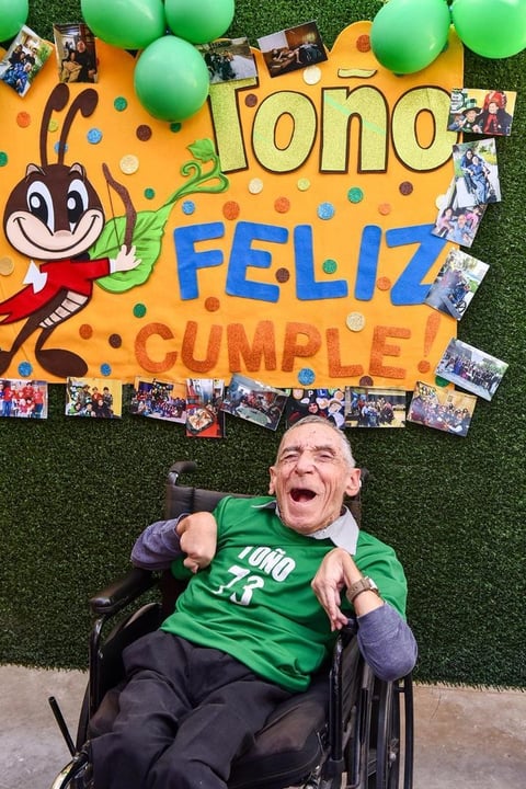 31102019 RECIBE FELICITACIONES.  Toño Flores de la Fuente cumplió 73 años de edad.