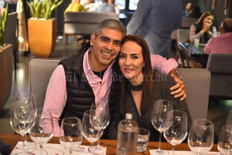 31102019 Víctor y Mary.