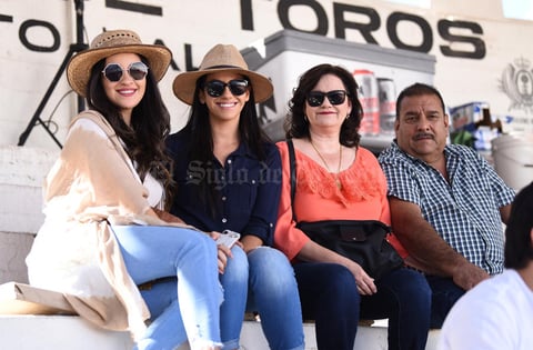 01112019 Yuli Maldonado, Caro, Clarissa Rentería y Jesús Rentería.
