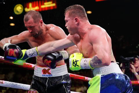 'Canelo' esperó el momento adecuado.