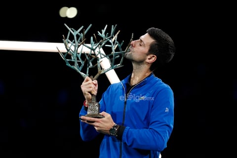 Se pone a un título del máximo ganador, el español Rafael Nadal, que tiene en sus vitrinas 35.