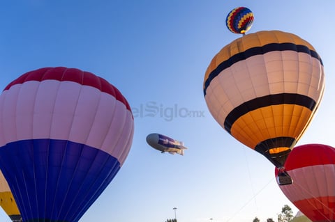 Desde hace semanas, tras la presentación del Sky Fest, se realizó la pre-venta de boletos para las personas que quisieran realizar un viaje en uno de estos artefactos.
