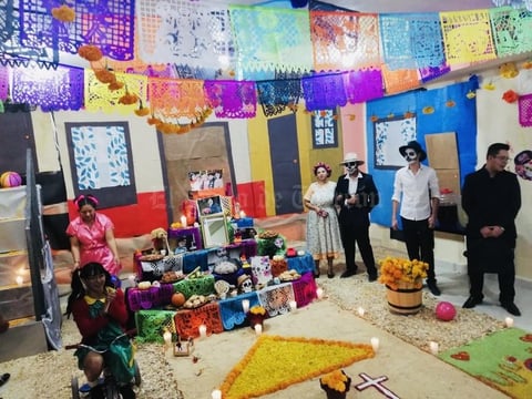 02112019 Altar en honor al Chavo del 8.