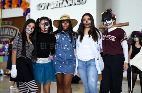 06112019 HONRAN A QUIENES SE HAN IDO.  Hathziry, Marifer, Karime, Wendy y Lupita.
