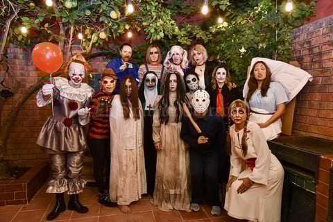 06112019 UNA NOCHE DE TERROR.  Divertida fiesta disfrutaron el grupo de amigas Encantadas.