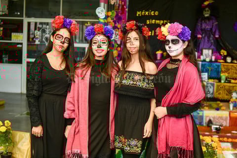 06112019 SE CARACTERIZAN.  Yadira, Ángela, Judith y Mariana.