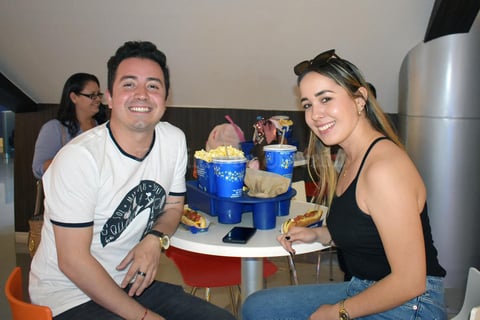 06112019 Miguel Ángel y Pamela.