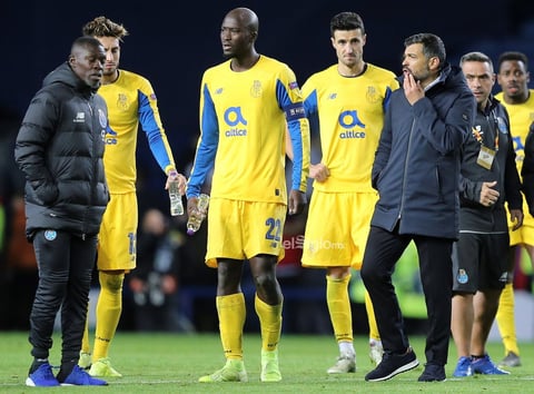 Glasgow Rangers vs FC Porto


Glasgow (United Kingdom), 07/11/2019.- Porto head coach Sergio Conceicao (R) talks to players after the UEFA Europa League Group G match between Glasgow Rangers and FC Porto in Glasgow, Britain, 07 November 2019. (Reino Unido) EFE/EPA/ROBERT PERRY

DEP Fútbol Glasgow BRITAIN SOCCER UEFA EUROPA LEAGUE United Kingdom