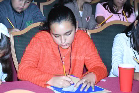 Durante 6 semanas previas se estuvieron publicando lecturas en El Siglo de Torreón los días martes y jueves, con preguntas que sirven como ejercicios de preparación, en donde son las propias escuelas las que seleccionan a sus alumnos y los preparan.