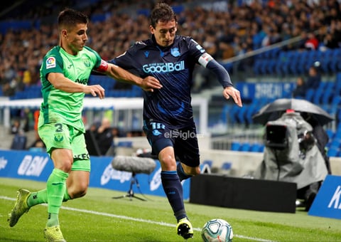 REAL SOCIEDAD / LEGANÉS


GRAF5485. San Sebastián, 08/11/2019.- El delantero de la Real Sociedad, Mikel Oyarzabal (d), conduce el balón ante el defensa del Leganés, Unai Bustinza, durante el encuentro correspondiente a la jornada trece de primera división disputado esta noche en el estadio Reale Arena de San Sebastián. EFE/Juan Herrero.

DEP Fútbol C.A. del País Vasco San Sebastián (Gipuzkoa) ESPAÑA FÚTBOL LALIGA SANTANDER España