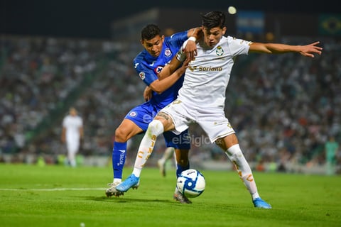 Los Guerreros de Santos Laguna derrotaron 3-1 a la  Máquina de Cruz Azul 