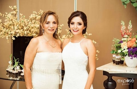 09112019 Diana acompañada de su mamá, María del Socorro Mares González.