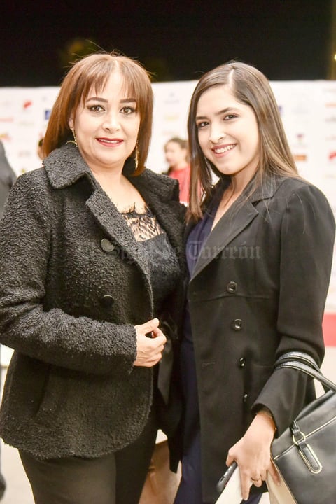 karla y Rosy Limones.