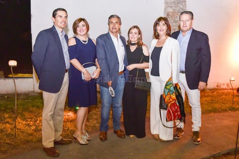 Mario,Elena,Juan Carlos,Pilar,Toño y Cony.