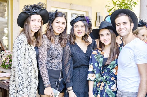 Luciana,Paulina,Liliana,Ana Carmen y Raul.