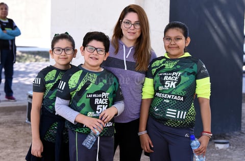 13112019 Ingrid Herrera, Ethan Herrera, Vanessa Bernal y Danna Herrera.