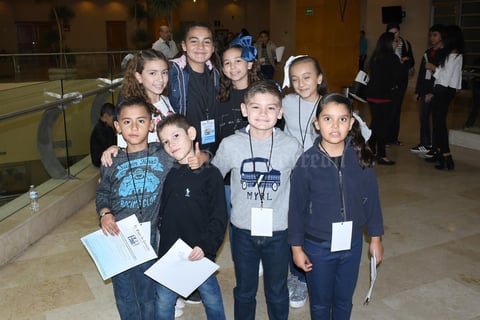 13112019 Astrid, Vivian, Anapau, Anel, Cristian. Alexander, Ana Sofía y Luis David del Instituto Montesqueu.