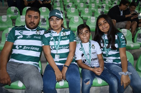 Antonio, Argentina, Aarón y Ana.