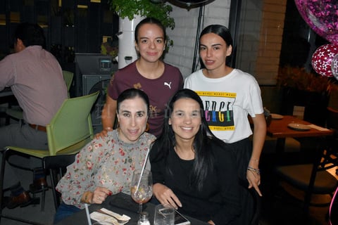 14112019 Anilú, Marcela, Verónica y Alana.