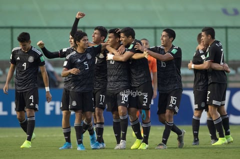 México - Paises Bajos


AME4761. BRASILIA (BRASIL), 14/11/2019.- Jugadores México celebran un gol Países Bajos este jueves en el partido de las semifinales de la Copa Mundial Sub-17 entre México y Países Bajos en el estadio Bezerrao en la ciudad de Gama, cerca a Brasilia (Brasil). EFE/Joédson Alves

DEP Fútbol Brasilia BRASILIA BRASIL FÚTBOL MUNDIAL SUB17 Brasil