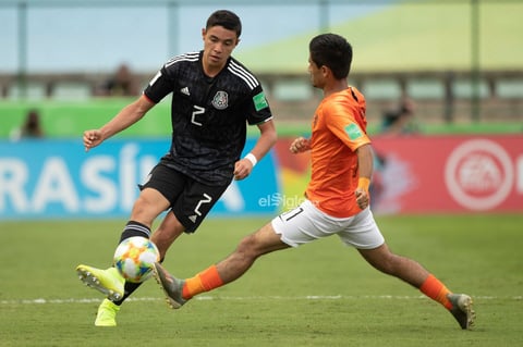 México - Paises Bajos


AME4759. BRASILIA (BRASIL), 14/11/2019.- El jugador México Emilio Lara (i) disputa un balón con Naci Unuvar de Países Bajos este jueves en el partido de las semifinales de la Copa Mundial Sub-17 entre México y Países Bajos en el estadio Bezerrao en la ciudad de Gama, cerca a Brasilia (Brasil). EFE/Joédson Alves

DEP Fútbol Brasilia BRASILIA BRASIL FÚTBOL MUNDIAL SUB17 Brasil