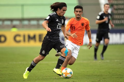 México - Paises Bajos


AME4745. BRASILIA (BRASIL), 14/11/2019.- El jugador México Bruce El-Mesmari (i) disputa un balón con Naci Unuvar de Países Bajos este jueves en el partido de las semifinales de la Copa Mundial Sub-17 entre México y Países Bajos en el estadio Bezerrao en la ciudad de Gama, cerca a Brasilia (Brasil). EFE/Joédson Alves

DEP Fútbol Brasilia BRASILIA BRASIL FÚTBOL MUNDIAL SUB17 Brasil