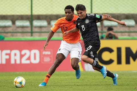México - Paises Bajos


AME4757. BRASILIA (BRASIL), 14/11/2019.- El jugador México Josue Martínez (i) disputa un balón con Jayden Braaf de Países Bajos este jueves en el partido de las semifinales de la Copa Mundial Sub-17 entre México y Países Bajos en el estadio Bezerrao en la ciudad de Gama, cerca a Brasilia (Brasil). EFE/Joédson Alves

DEP Fútbol Brasilia BRASILIA BRASIL FÚTBOL MUNDIAL SUB17 Brasil