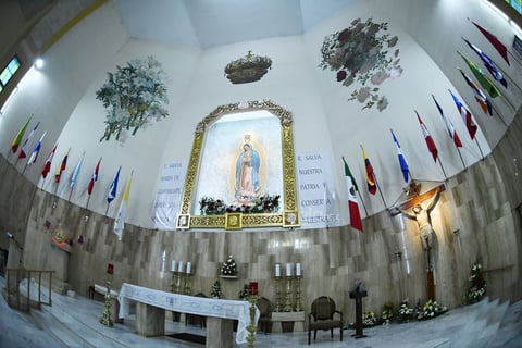 Parroquia. La iglesia de la Virgen de Guadalupe se vistió de manteles largos para recibir a todos los feligreses en el inicio de su celebración. Esperan recibir a cientos de grupos de danzantes en esta temporada de peregrinaciones.