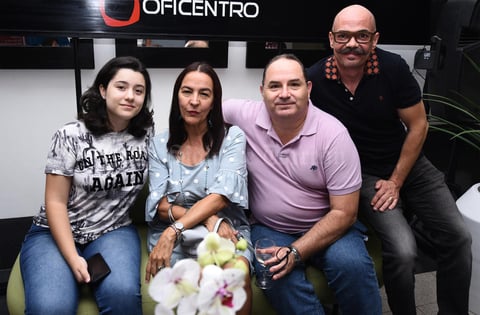 15112019 EXPOSICIóN DE ARTE.  Manuela, Mirna, Nacho y Juan.