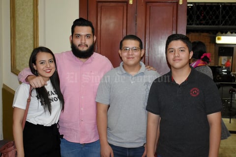 20112019 Bárbara, Manolo, Adrián e Iván.