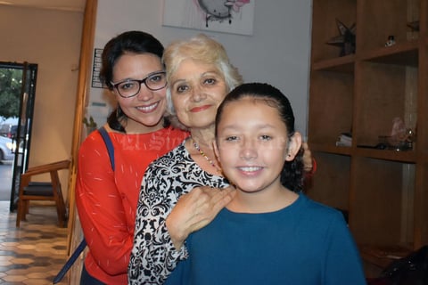 20112019 Alejandra y Elexa.