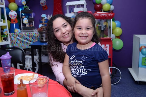 20112019 Valeria y Ámbar.