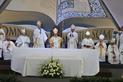 Ya en su mensaje, remarcó su interés de recorrer los caminos del estado para conocer mejor a la gente, además de poder convivir y compartir.

Franco Coppola, nuncio Apostólico del Vaticano en México, estuvo en esta ciudad para participar de la toma de posesión de Faustino Armendáriz.