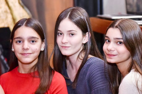 Ana, Marina y Ana.