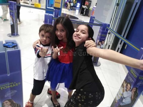 28112019 Fer, Thaly y Andy.