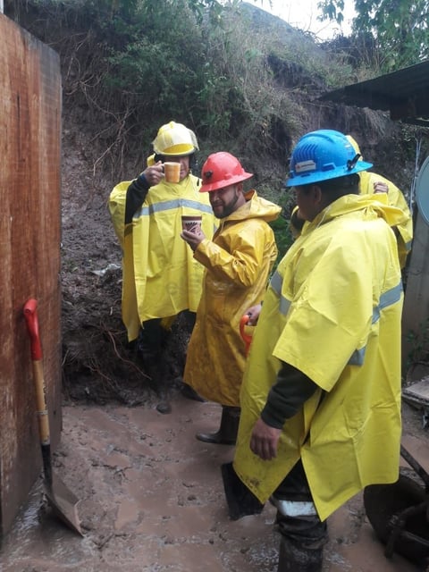 En estos momentos está instalado el centro de albergue en el Salón Conquistador para todas las personas afectadas por este fenómeno climatológico en Tepehuanes.