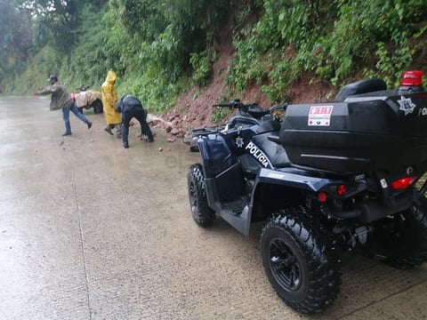 Personal de la Dirección Municipal de Protección Civil de Pueblo Nuevo ha estado realizando recorridos de vigilancia cada dos horas en las zonas más vulnerables.