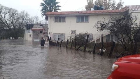 Como medida preventiva y derivado de la creciente del río Canelas, Protección Civil Tamazula realizó el desalojo de 105 personas.