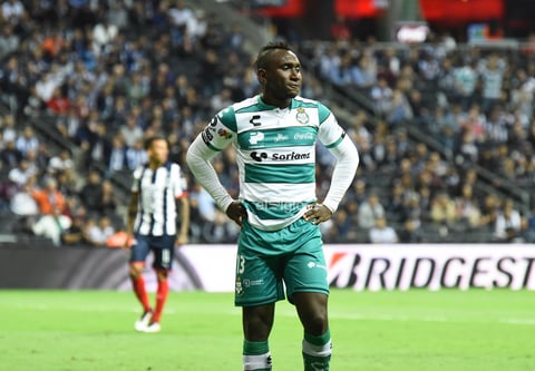 SANTOS VS MONTERREY 


 Cuartos de final entre Santos Laguna y Rayados de Monterrey Santos 2. Monterrey 5 segundo tiempo Apertura 2019 Guillermo Almada DT de Santos