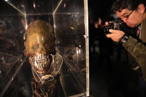 Contrario a lo que se pudiera pensar, explica Patrick, la personalidad de Giger era opuesta a sus creaciones, pues era incluso un artista tímido.
