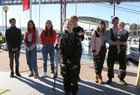 La adolescente sueca no develó su agenda para los próximos días, aunque adelantó que viajará a Madrid y asistirá a la marcha convocada contra el cambio climático y que pasará la navidad en casa.