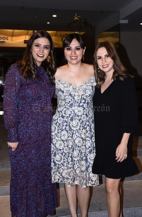 02122019 DESPIDEN SU SOLTERíA.  Lucero Carlos acompañada de Ana Sofía y Marcela.