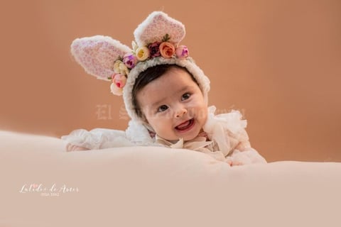 01122019 La pequeña Ivanna Barraza Pérez a sus 3 meses de vida en una sesión de estudio.