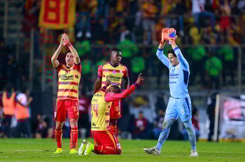 Monarcas Morelia derrota 2-0 al América en el Estadio Morelos
